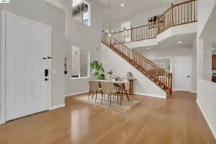 13253 Emerald Bay Ct, Lathrop, CA 95330 - Photo 5
