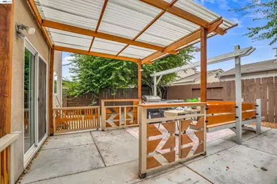 13253 Emerald Bay Ct, Lathrop, CA 95330 - Photo 35