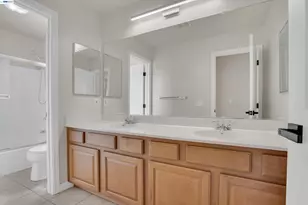 13253 Emerald Bay Ct, Lathrop, CA 95330 - Photo 31