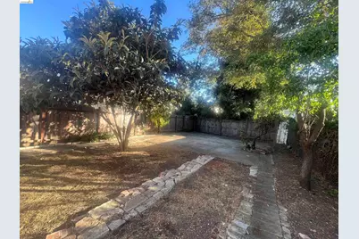 2209 22nd Street, Oakland, CA 94606 - Photo 25