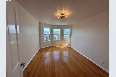 1423 Quesada Ave, San Francisco, CA 94124 - Photo 9