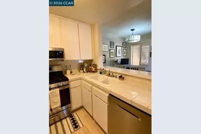 161 Village Pl, Martinez, CA 94553 - Photo 9