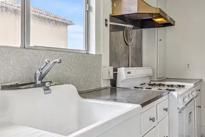 6502 Dana Street, Oakland, CA 94609 - Photo 15