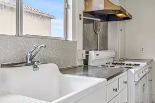 6502 Dana St, Oakland, CA 94609 - Photo 15