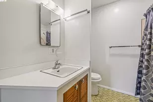 6502 Dana St, Oakland, CA 94609 - Photo 27