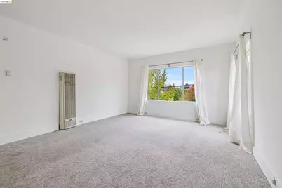 6502 Dana Street, Oakland, CA 94609 - Photo 9