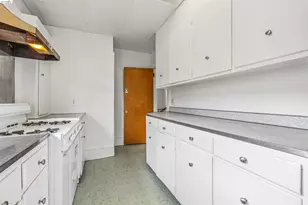 6502 Dana St, Oakland, CA 94609 - Photo 17