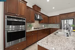 1939 Burgundy Ln, Brentwood, CA 94513 - Photo 11