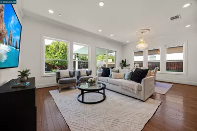 1939 Burgundy Ln, Brentwood, CA 94513 - Photo 5