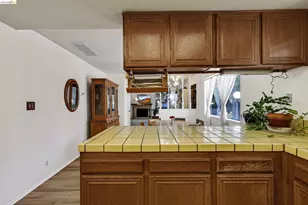 2567 El Portal Dr, San Pablo, CA 94806 - Photo 9
