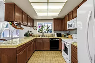 2567 El Portal Dr, San Pablo, CA 94806 - Photo 11