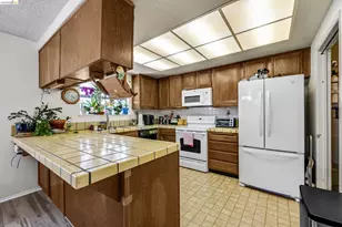 2567 El Portal Dr, San Pablo, CA 94806 - Photo 7