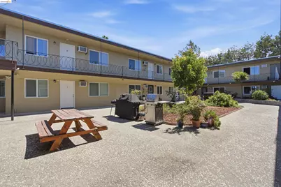 1895 San Vincente Dr, Concord, CA 94519 - Photo 11