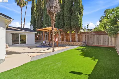 851 Geraldine St, Livermore, CA 94550 - Photo 29