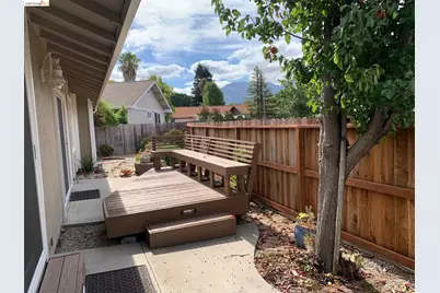 1833 Camino Estrada, Concord, CA 94521 - Photo 37