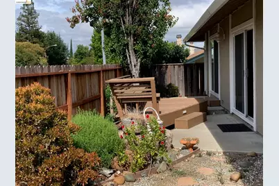 1833 Camino Estrada, Concord, CA 94521 - Photo 35