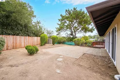27929 Edgecliff Way, Hayward, CA 94542 - Photo 39