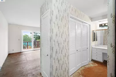 27929 Edgecliff Way, Hayward, CA 94542 - Photo 21
