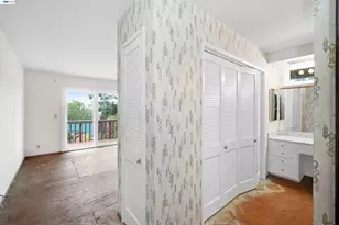 27929 Edgecliff Way, Hayward, CA 94542 - Photo 21