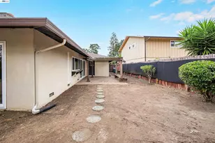 27929 Edgecliff Way, Hayward, CA 94542 - Photo 33