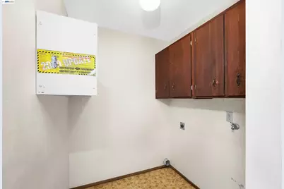 27929 Edgecliff Way, Hayward, CA 94542 - Photo 19