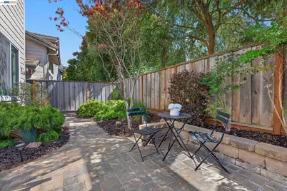 92 Rockport Ct, Richmond, CA 94804 - Photo 33