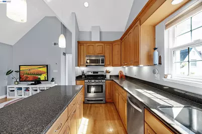 210 D St, Fremont, CA 94536 - Photo 33