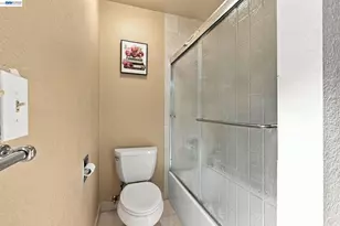 15925 Maubert Ave, San Leandro, CA 94578 - Photo 19