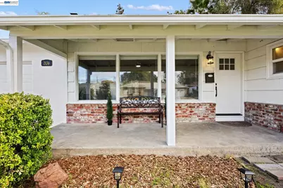 2136 Holbrook Drive, Concord, CA 94519 - Photo 3