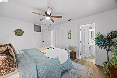 2136 Holbrook Drive, Concord, CA 94519 - Photo 15