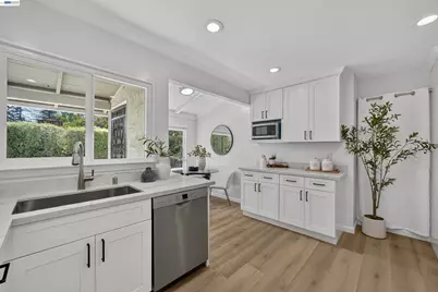 4186 Willmar Dr, Palo Alto, CA 94306 - Photo 9