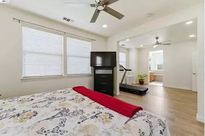 7129 Cerro Crest Dr, San Jose, CA 95138 - Photo 17
