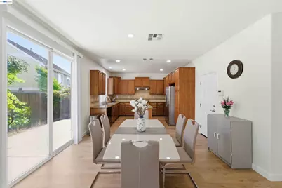 7129 Cerro Crest Dr, San Jose, CA 95138 - Photo 9