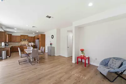 7129 Cerro Crest Dr, San Jose, CA 95138 - Photo 7