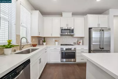 1902 Shasta Ln, Hercules, CA 94547 - Photo 25