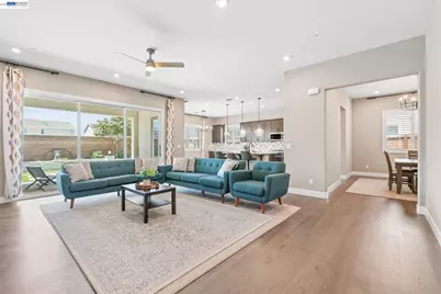 2133 Day Lily Ave, Manteca, CA 95337 - Photo 5