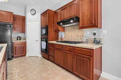106 Arezzo St, Brentwood, CA 94513 - Photo 13