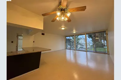 1425 Lakeside Dr #201, Oakland, CA 94612 - Photo 11