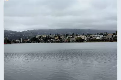1425 Lakeside Dr #201, Oakland, CA 94612 - Photo 35