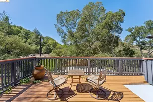 7 Knickerbocker Ln, Orinda, CA 94563 - Photo 9