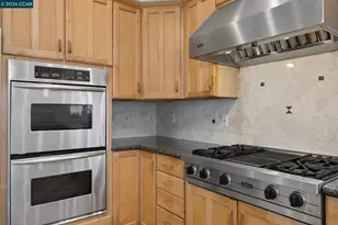 5535 Moraga Ave, Oakland, CA 94611 - Photo 19