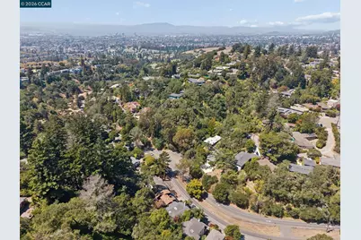 5535 Moraga Ave, Oakland, CA 94611 - Photo 59