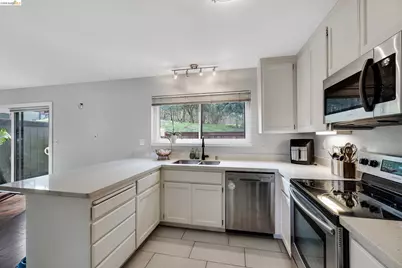 407 Vista Heights Rd, El Cerrito, CA 94530 - Photo 7