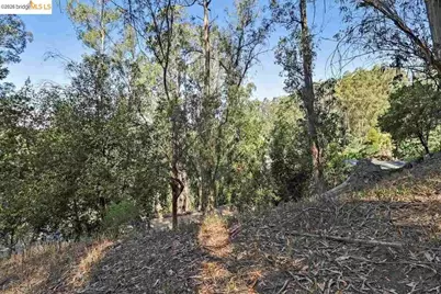 6587 Thornhill Dr, Oakland, CA 94611 - Photo 7