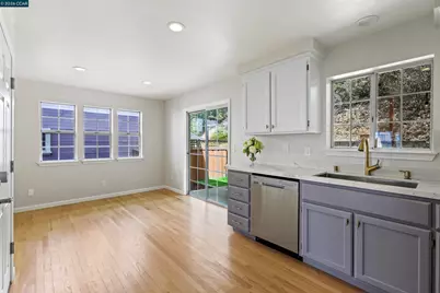 4354 Terrabella Way, Oakland, CA 94619 - Photo 11