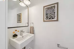 1106 Russell St, Berkeley, CA 94702 - Photo 21