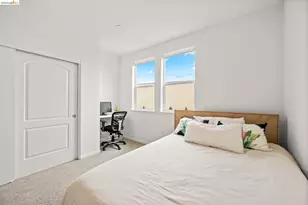 2875 Tradewind Dr, Alameda, CA 94501 - Photo 23