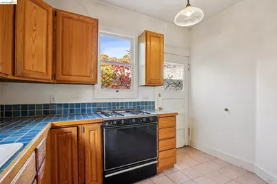 1711 Milvia #A, Berkeley, CA 94709 - Photo 11
