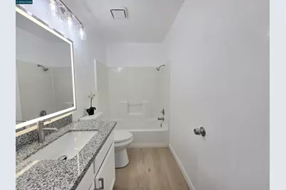 201 Fairbrook Ct, Suisun City, CA 94585 - Photo 15