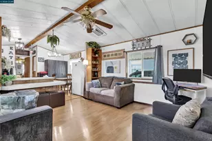 13 Deck Dr, Suisun City, CA 94585 - Photo 1